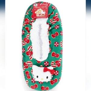 💥 DROPPED $$ HELLO KITTY SLIPPER SOCKS💥🆕🆕